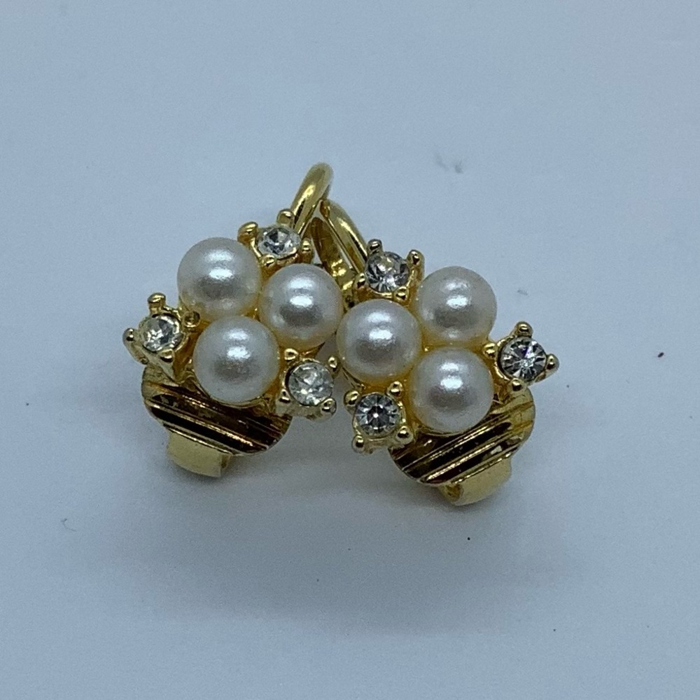 Pearl Clip On Earrings